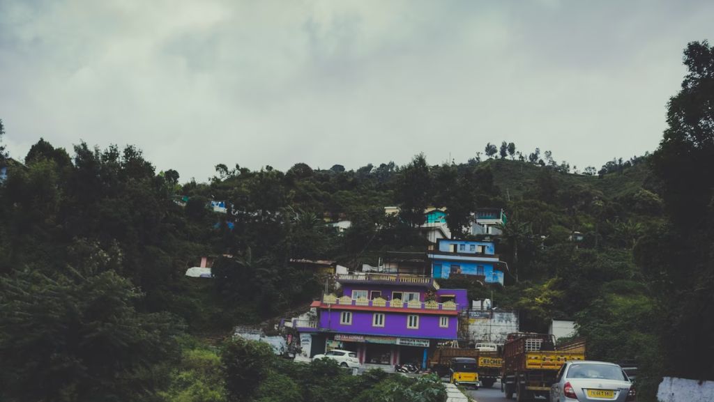Nearest Railway Station to Pachmarhi and How to Reach by Train