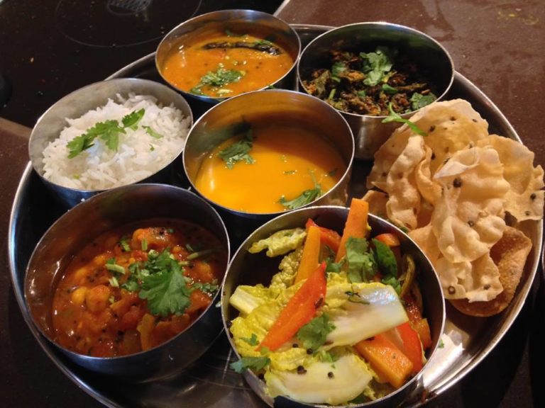 Enjoy Delicious And Fresh Jain Food In Train